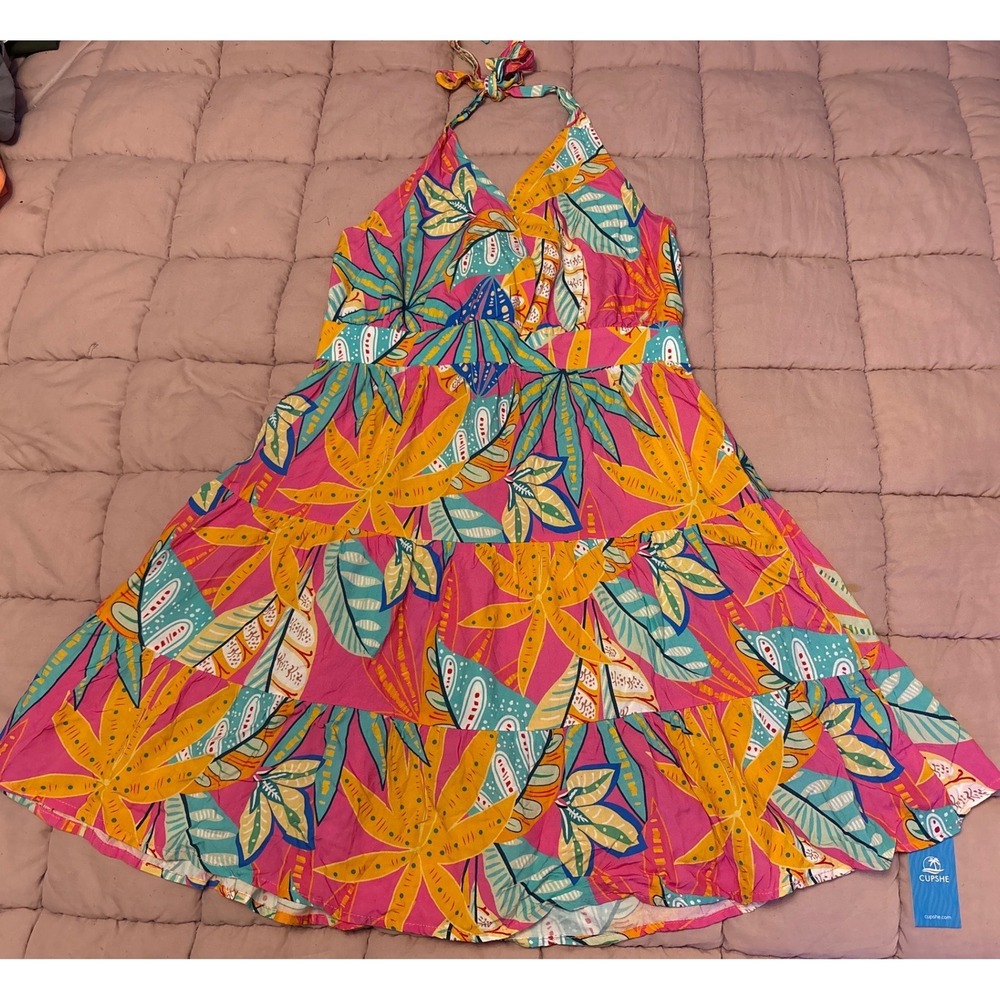 NEW Cupshe Women Floral Halter Dress Pink Tropical Tiered Mini Sundress Size M‎